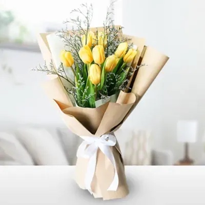 10 Fresh Yellow Tulips - Product image