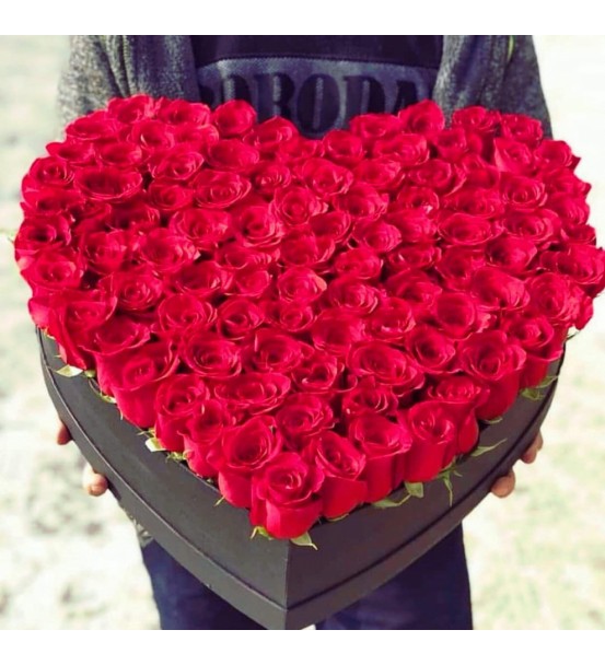 51 Red roses Hearth in box - Gallery image