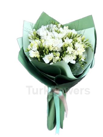 White freesia bouquet - Product image