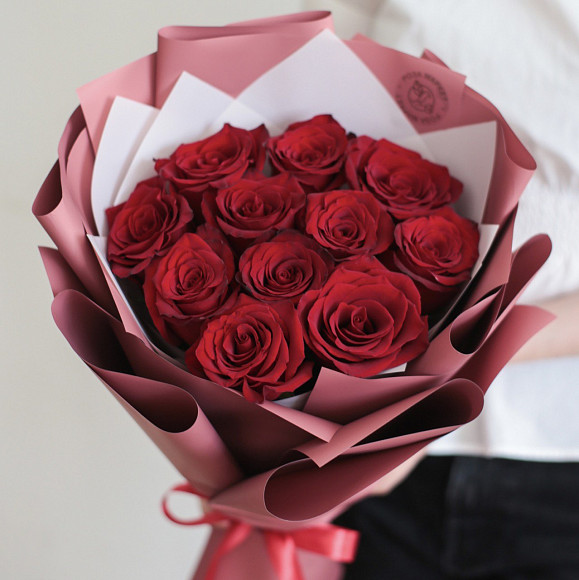 Belleza Clásica – Ramo de 11 Rosas Rojas - Gallery image
