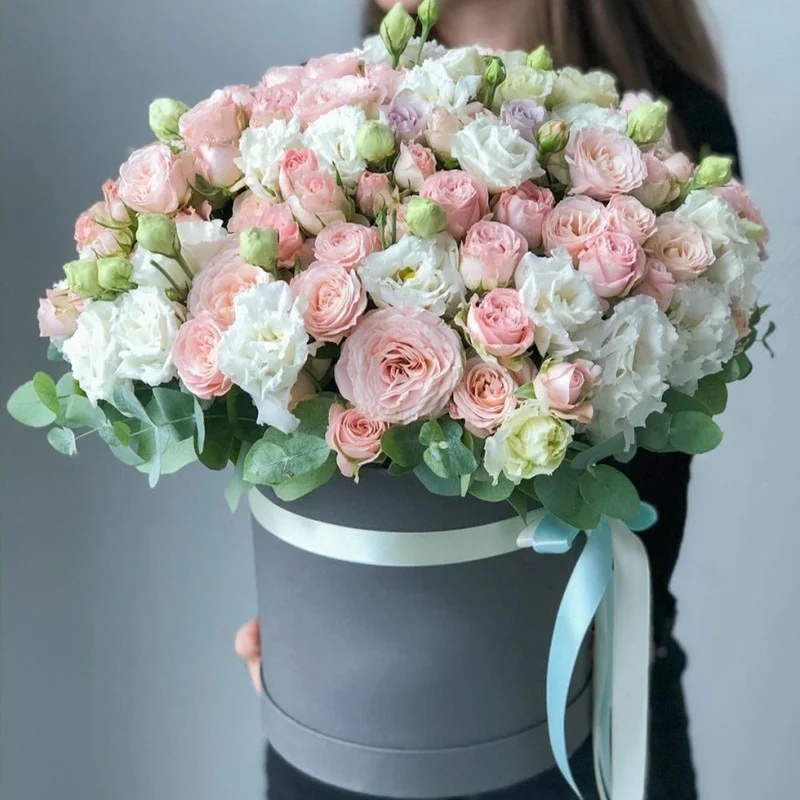 Spray Pink Roses And Austoma - Product image