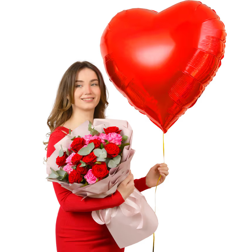 10 Red & 9 Pink Roses Bouquet with Heart Balloon - Product image