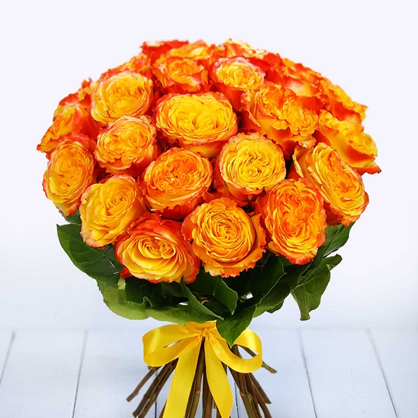 25-yellow-red-roses-