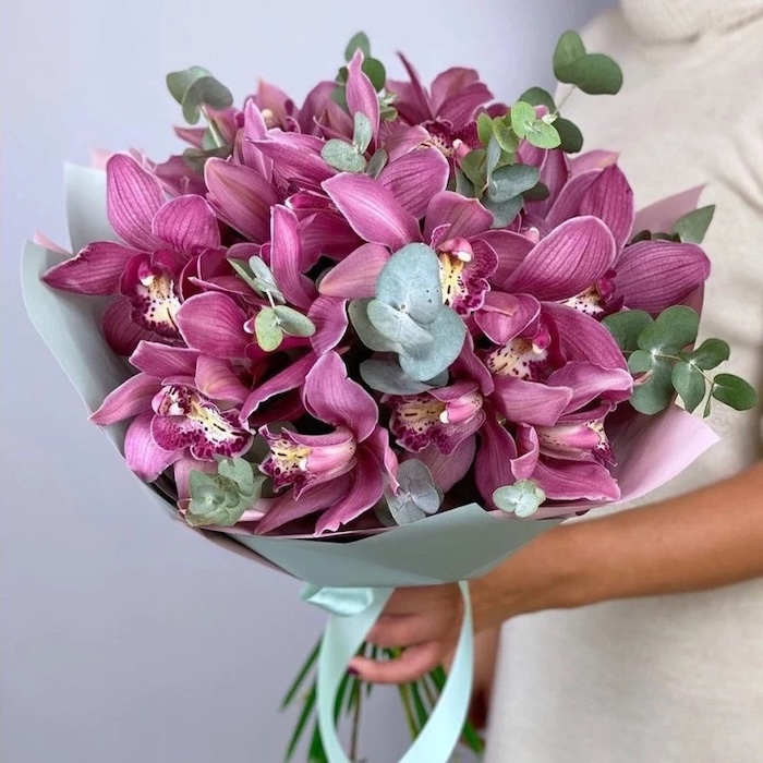 25 Orchid bouquet - istanbul
