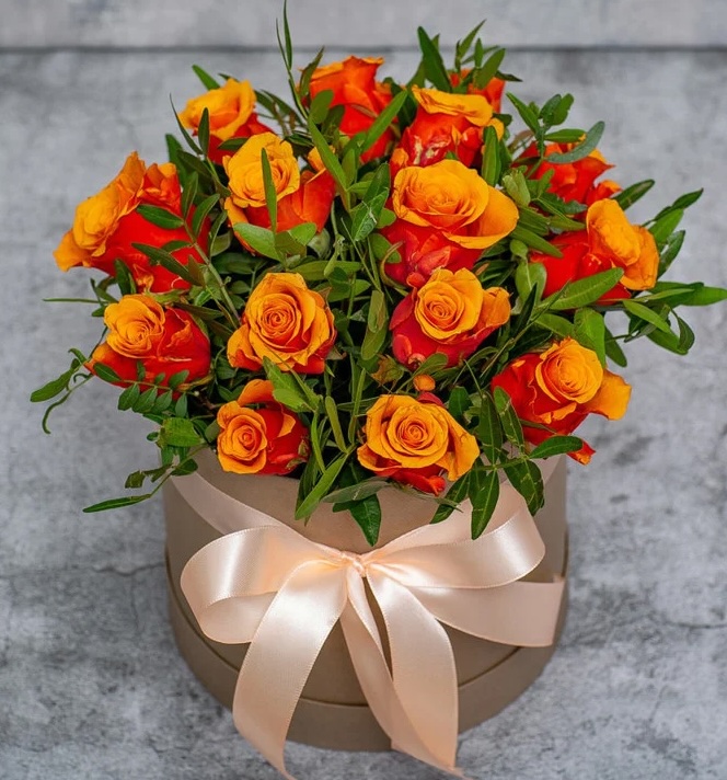 15 roses orange en boîte - Thinking of You Flowers
