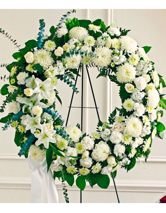 white-standing-wreath